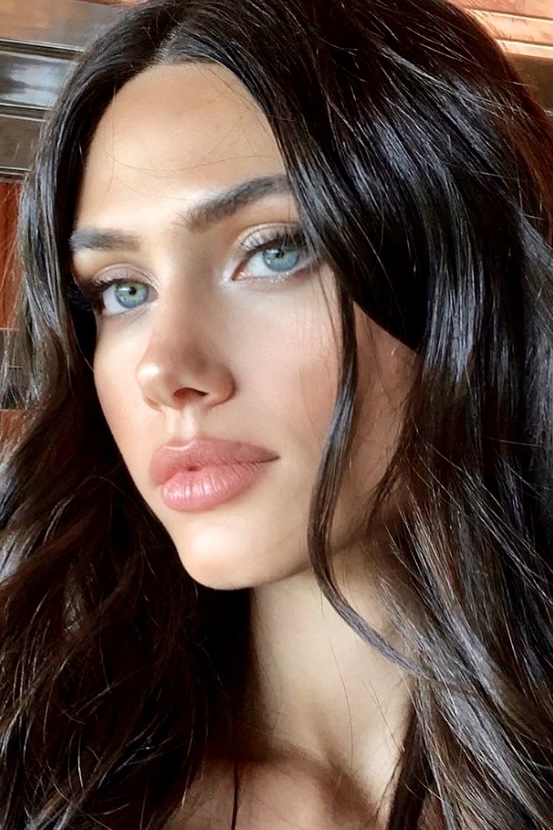 35 Brilliant Makeup Ideas For Blue Eyes