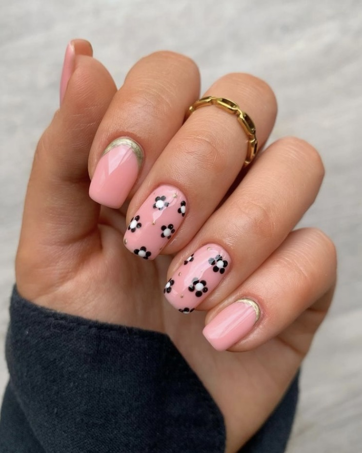 30 Super Pretty Back to School Nails - Your Classy Look