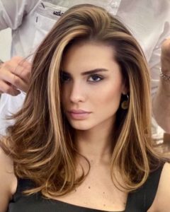 30 Bombshell Haircut Ideas for Medium Length Hair - Your Classy Look