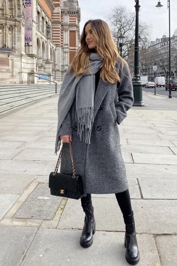 How To Wear A Winter Scarf With A Coat