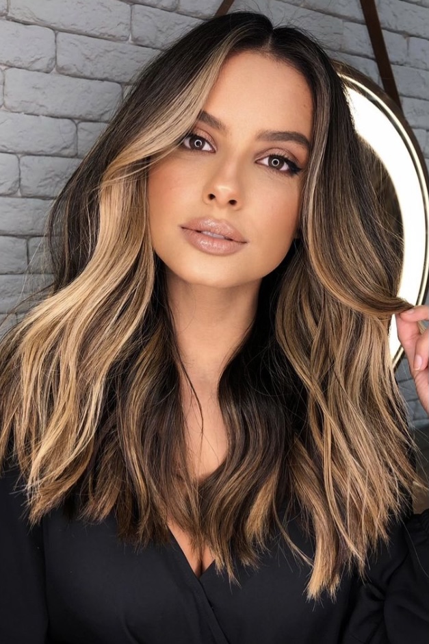 20 Bombshell Money Piece Hair Color Ideas for 2024 - Your Classy Look