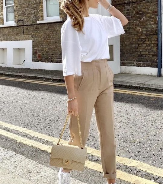 20 Ways to Wear a White T-Shirt and Look Amazing - Your Classy Look