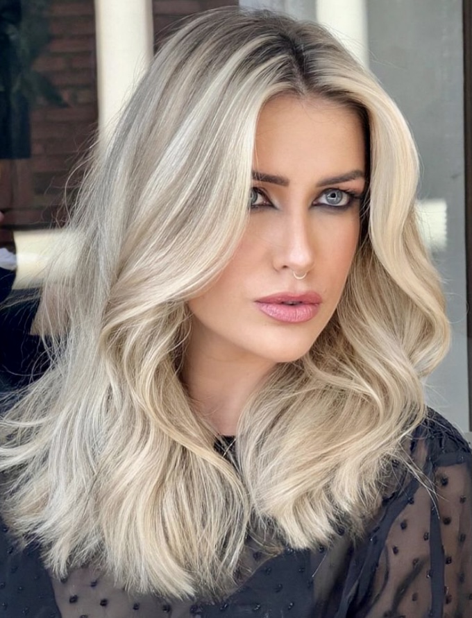 20 Jaw-Dropping Pearl Blonde Hair Colors to Inspire Your Next Look ...