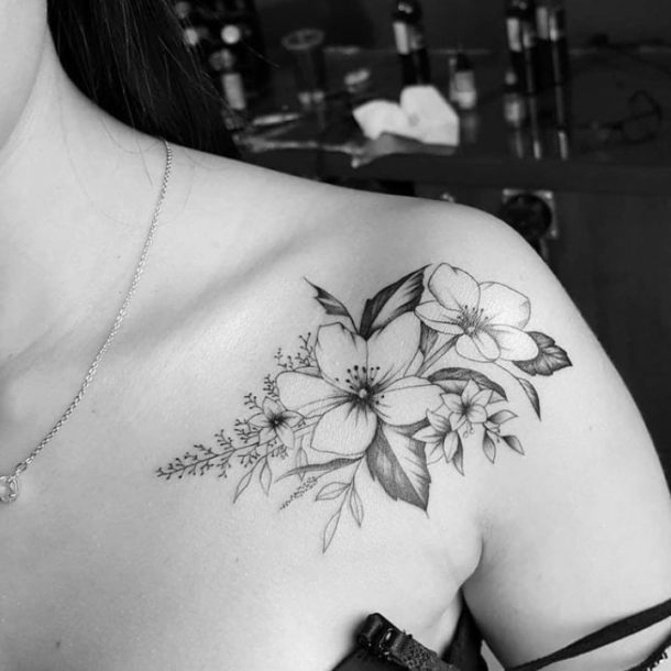 80 Most Beautiful Collarbone Tattoos for Women: Inspiration and Ideas ...