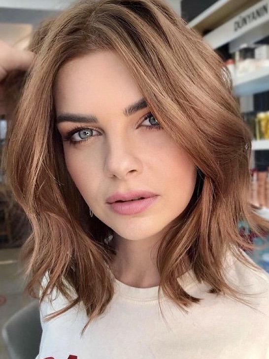 50 Stunning Layered Bob Haircuts to Add Depth and Texture to Your Look ...