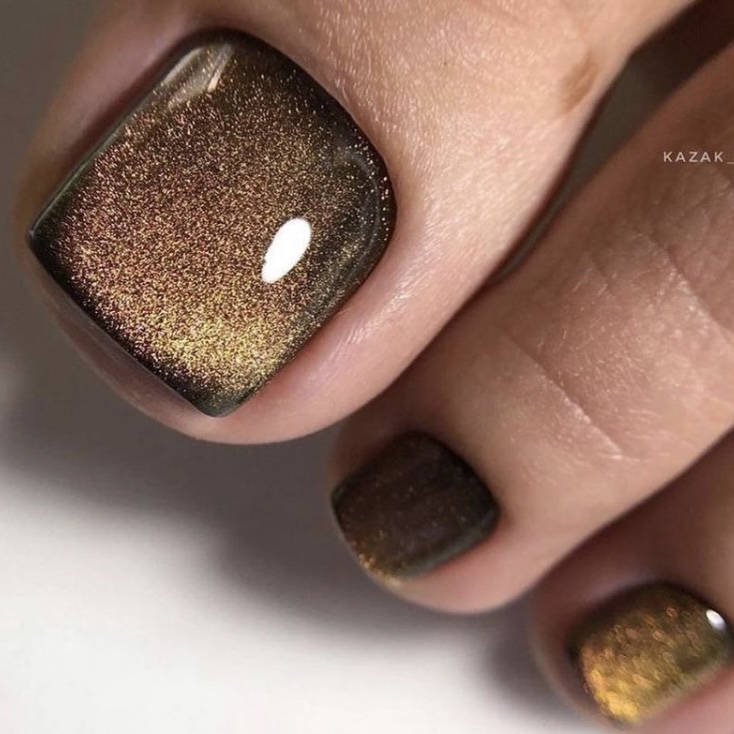30 Fall Pedicure Designs and Colors to Try This Year Your