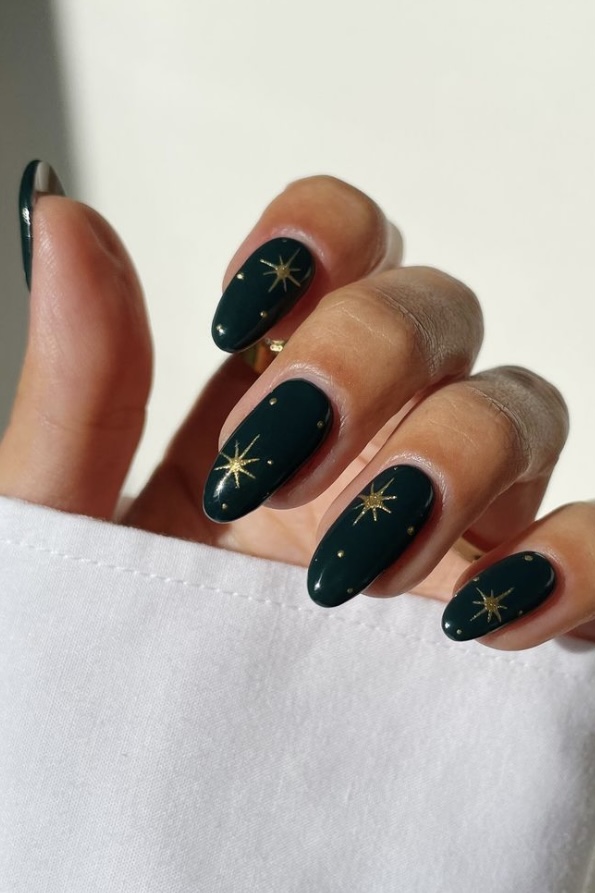 40 Pretty Winter Nail Designs for Short Nails You Need to Try in 2023 ...