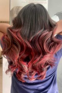 30 Gorgeous Hair Color Ideas with Red Highlights for a Dazzling Look ...